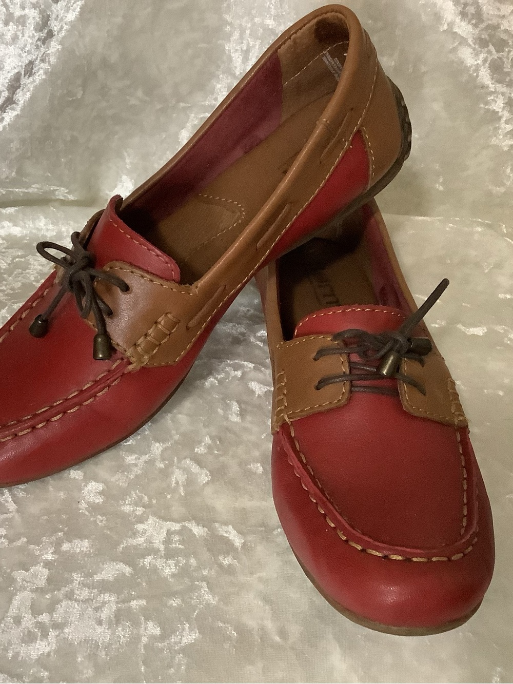 Born Women’s Loafers 7 Driving Moccasins Red & Tan Flats